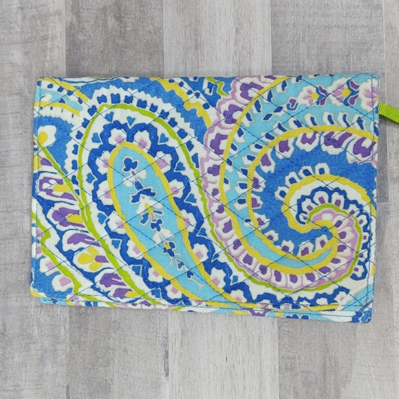 Vera Bradley-Paperback Cover-Capri Blue Pattern~NWOT - Picture 2 of 4